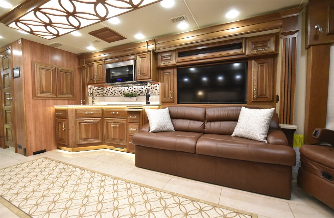 2019 Entegra Cornerstone 45F   - Photo 38 - Orange, CA 92867