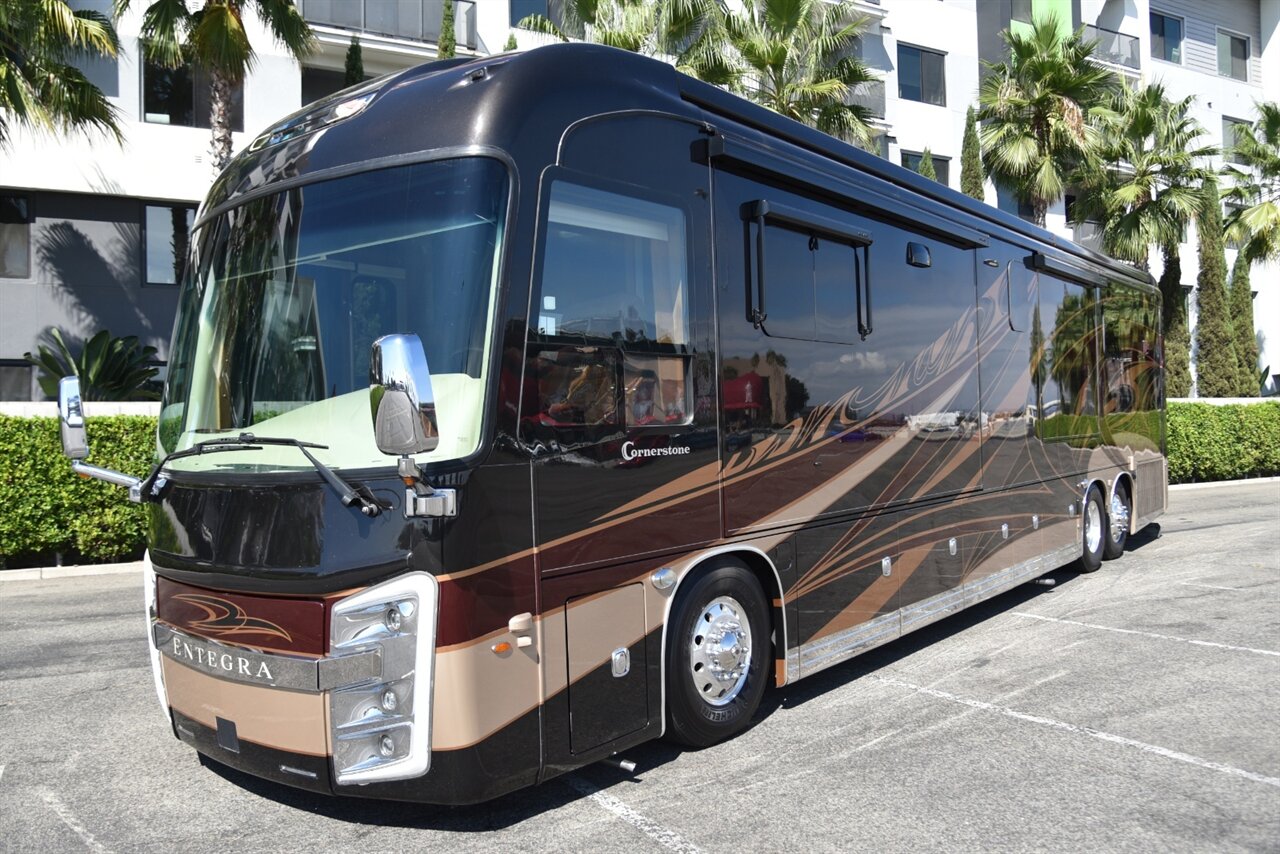 2019 Entegra Cornerstone 45F   - Photo 10 - Orange, CA 92867