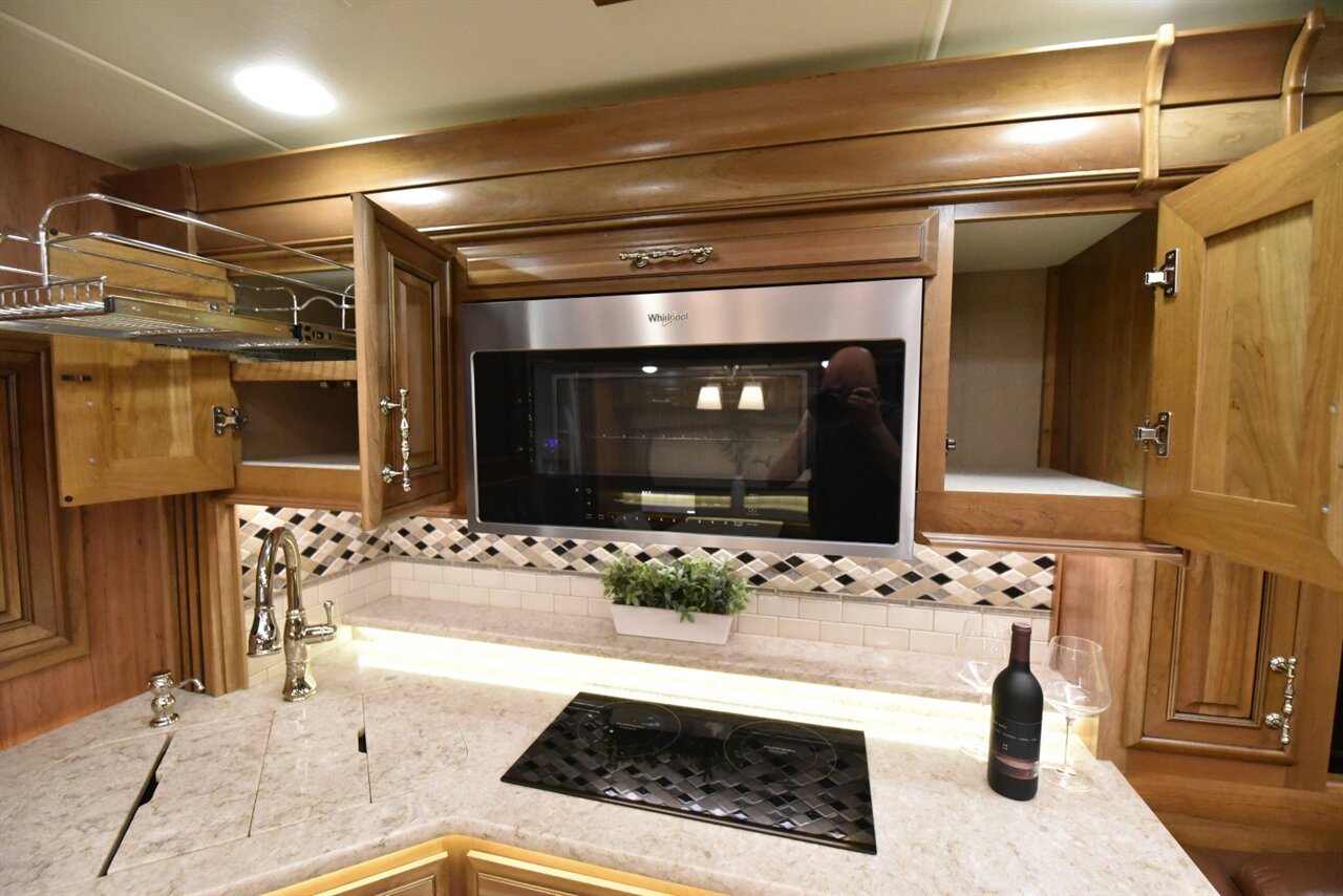 2019 Entegra Cornerstone 45F   - Photo 48 - Orange, CA 92867