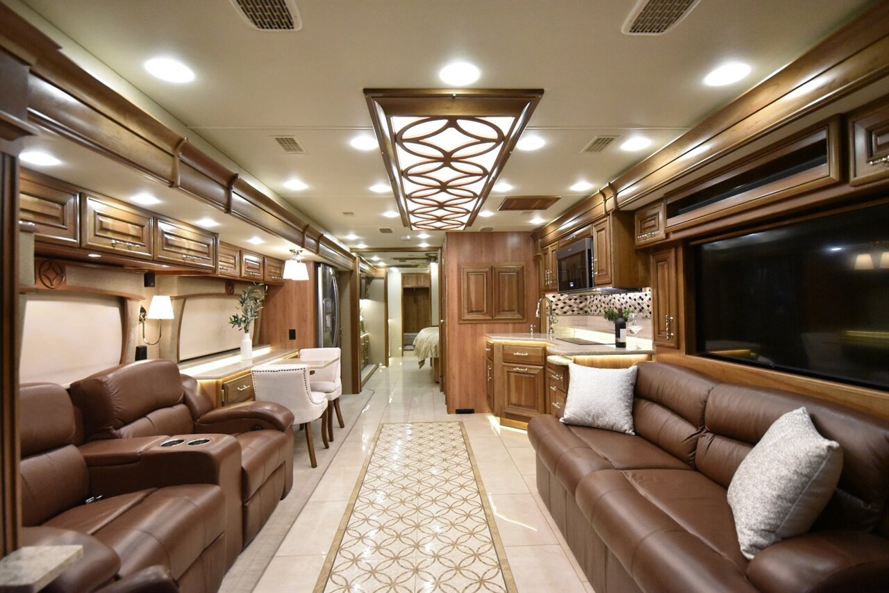 2019 Entegra Cornerstone 45F   - Photo 36 - Orange, CA 92867