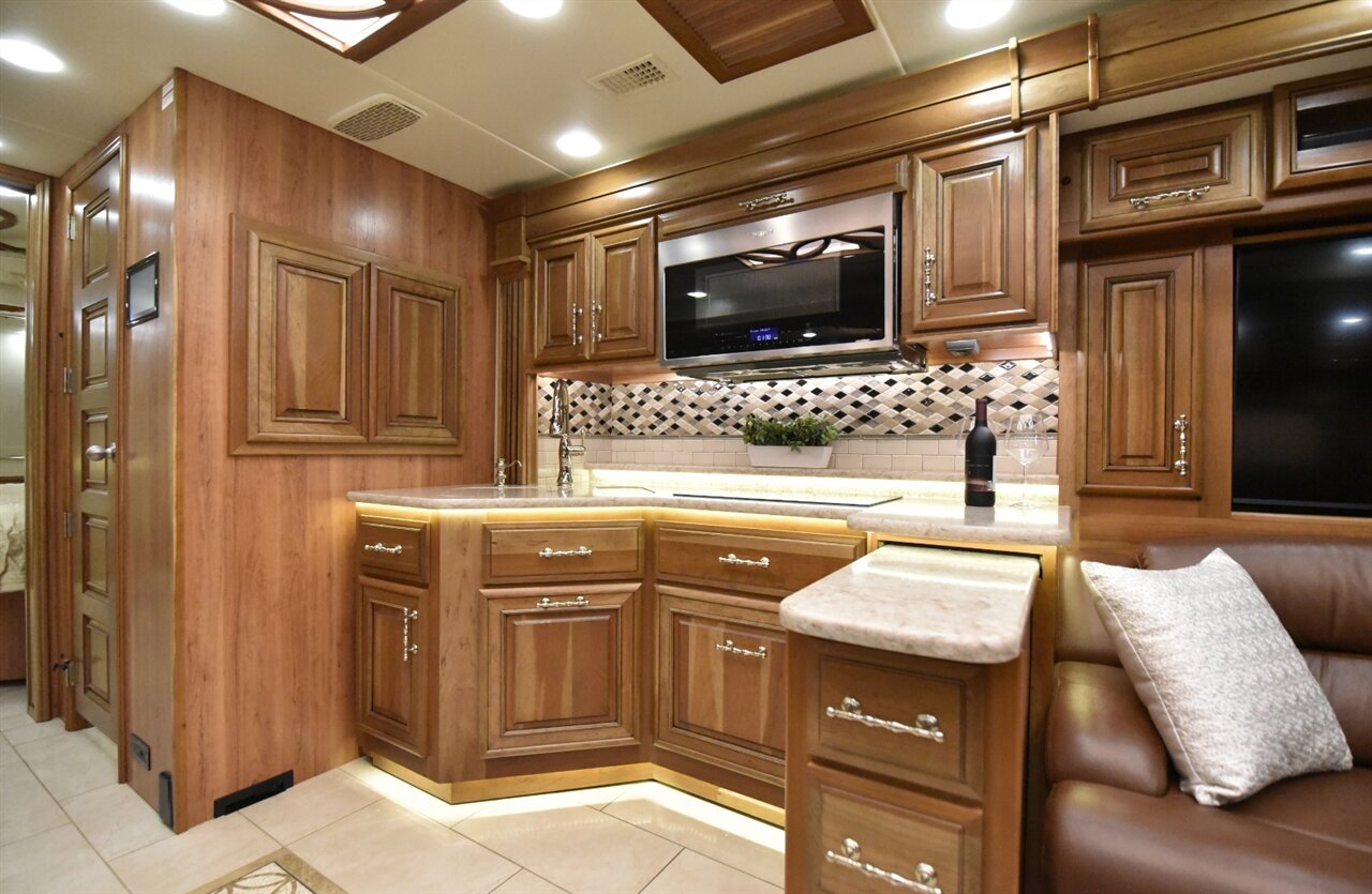 2019 Entegra Cornerstone 45F   - Photo 43 - Orange, CA 92867