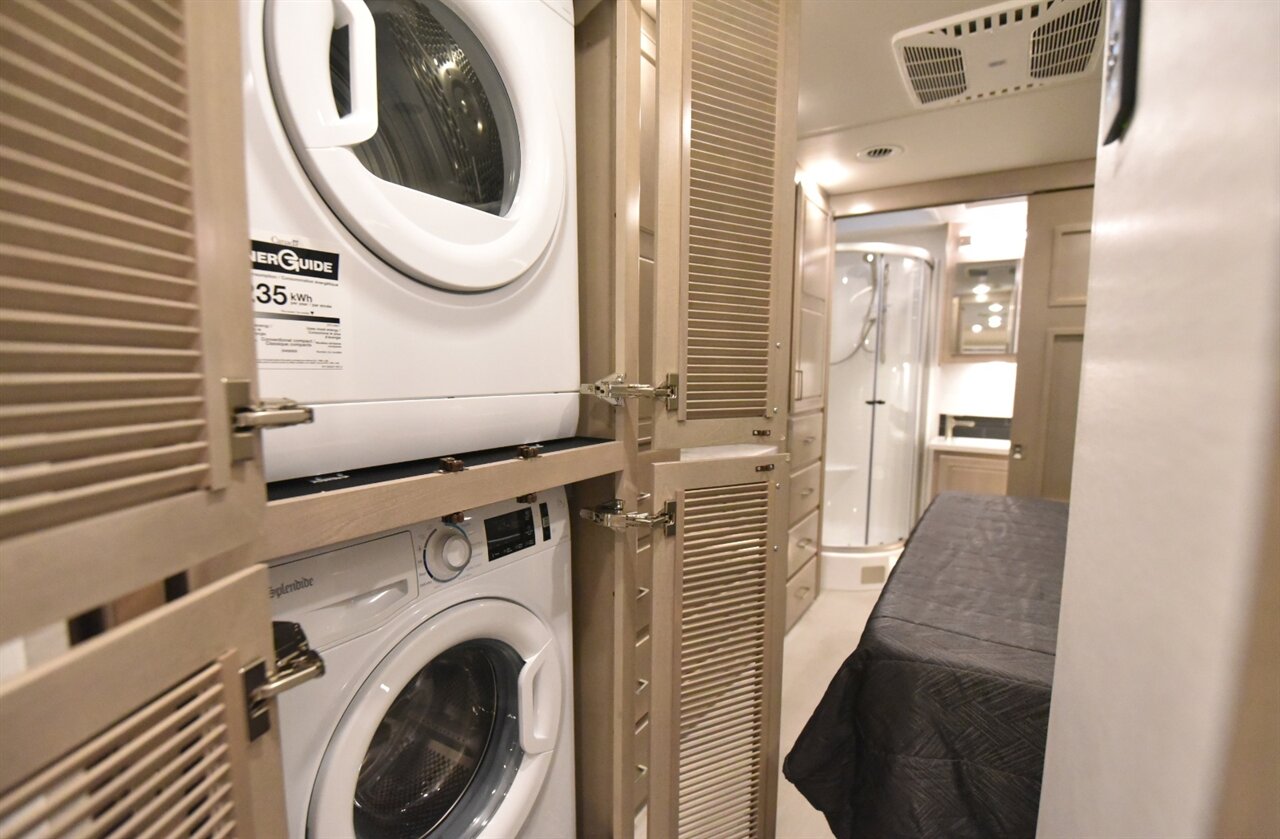 2025 Renegade Verona 40 LRB   - Photo 45 - Orange, CA 92867