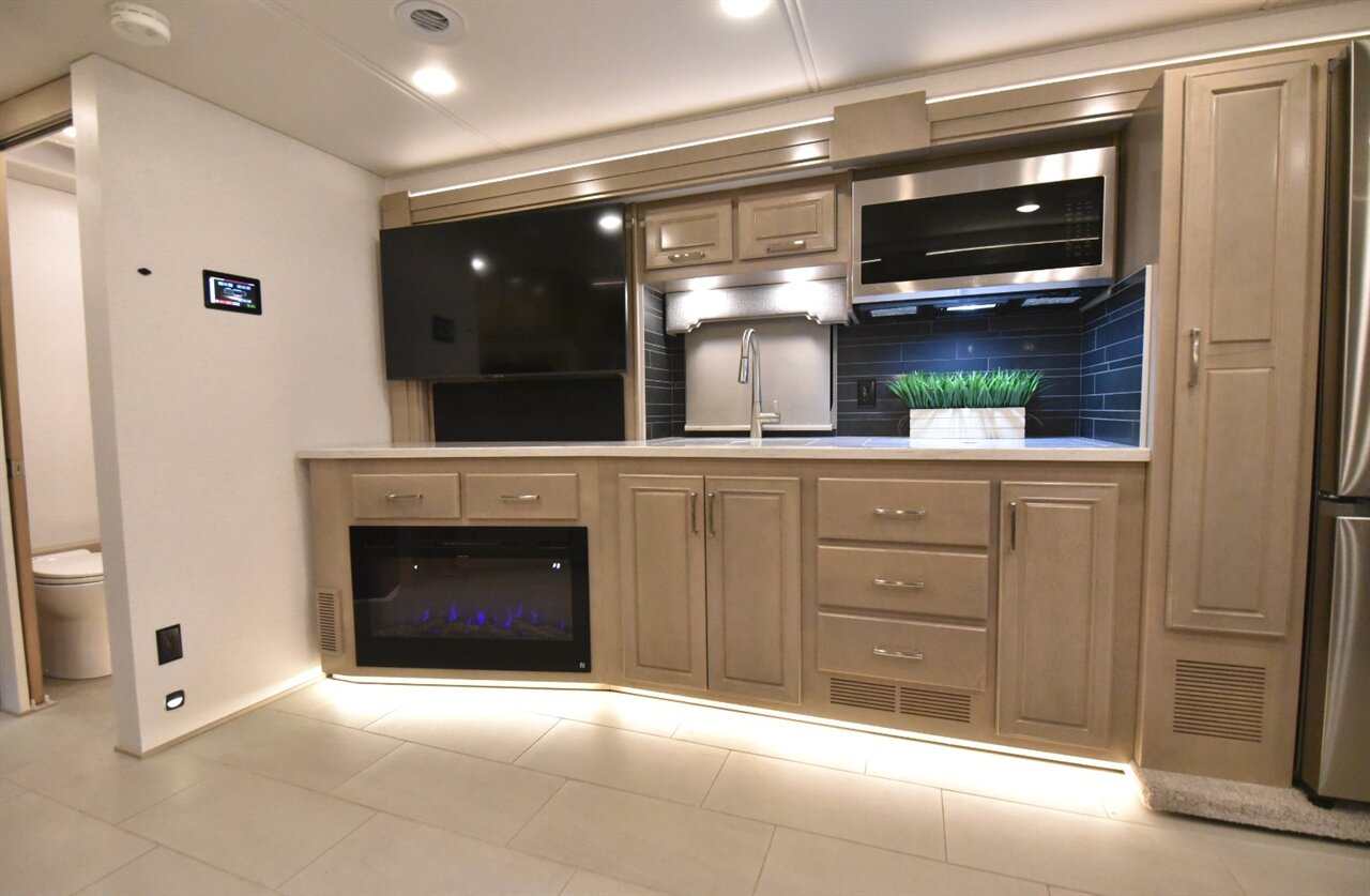 2025 Renegade Verona 40 LRB   - Photo 35 - Orange, CA 92867