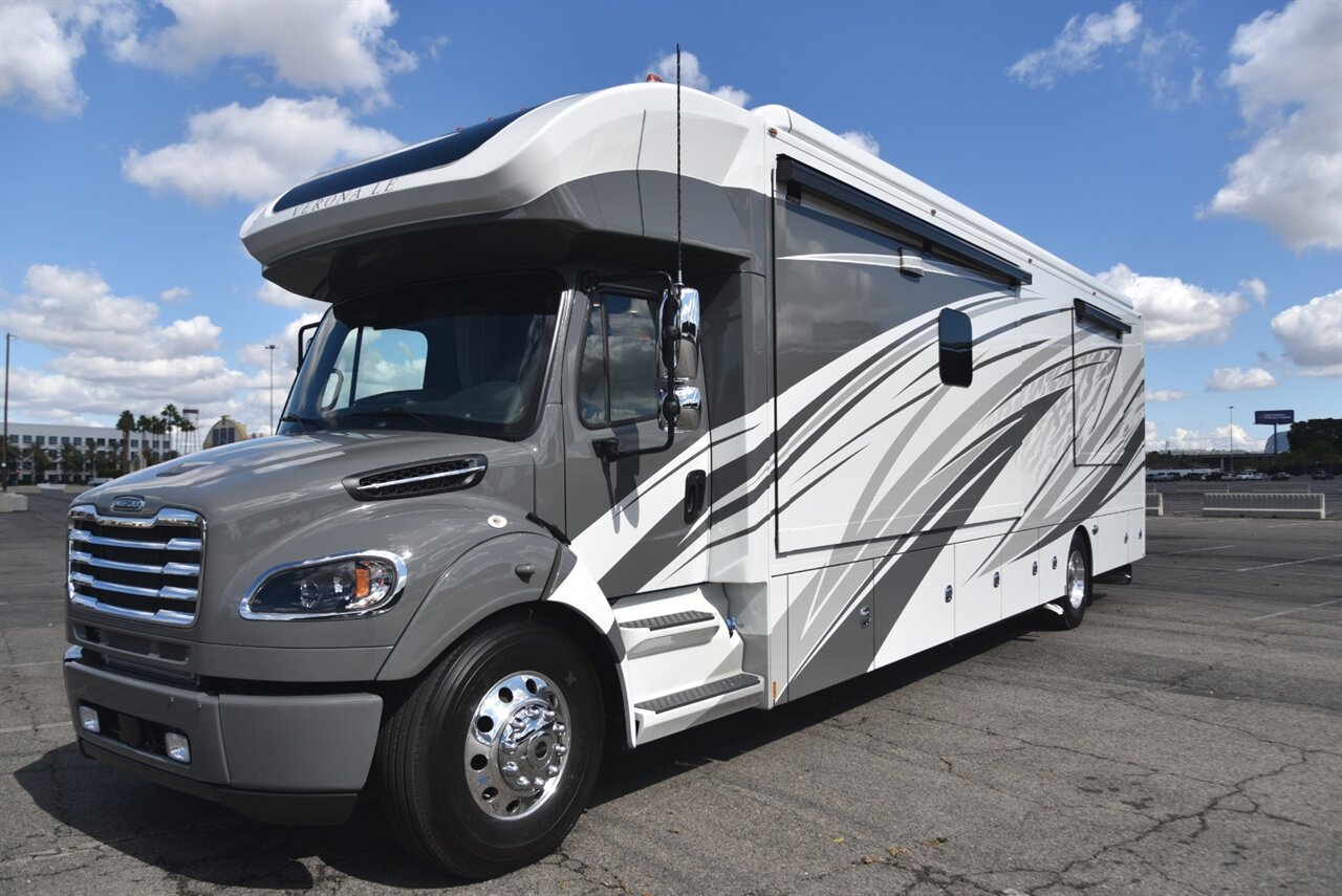 2025 Renegade Verona 40 LRB   - Photo 11 - Orange, CA 92867