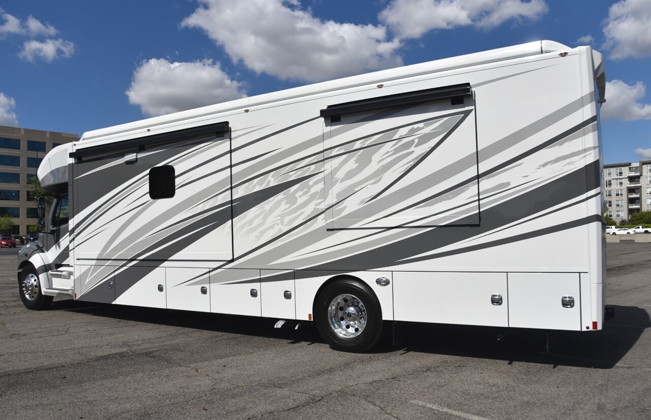 2025 Renegade Verona 40 LRB   - Photo 6 - Orange, CA 92867