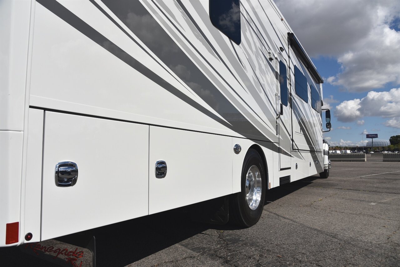 2025 Renegade Verona 40 LRB   - Photo 14 - Orange, CA 92867