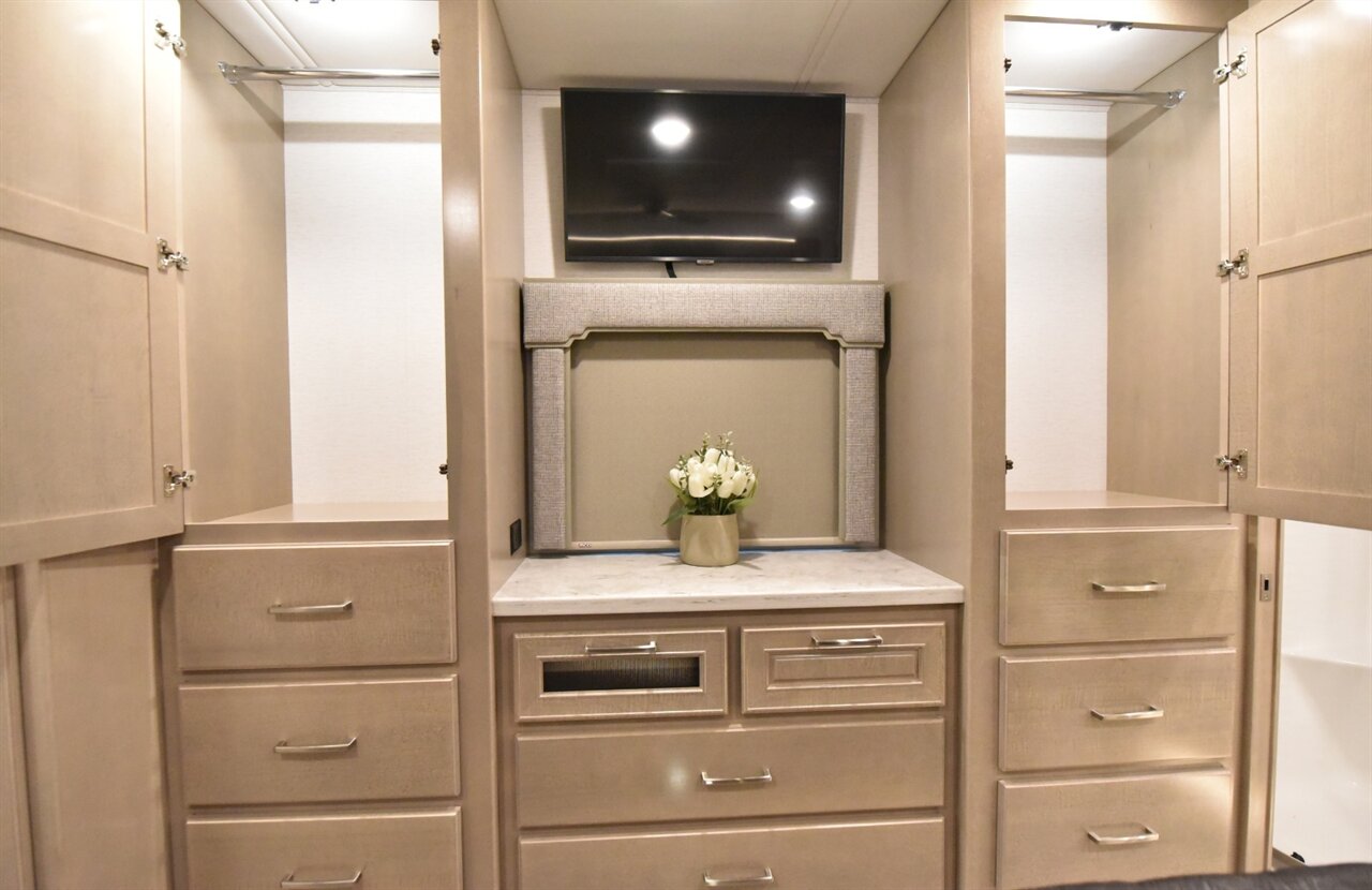 2025 Renegade Verona 40 LRB   - Photo 44 - Orange, CA 92867