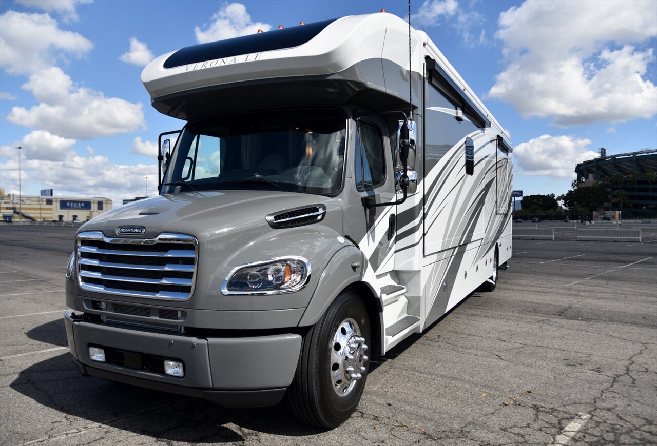 2025 Renegade Verona 40 LRB   - Photo 10 - Orange, CA 92867