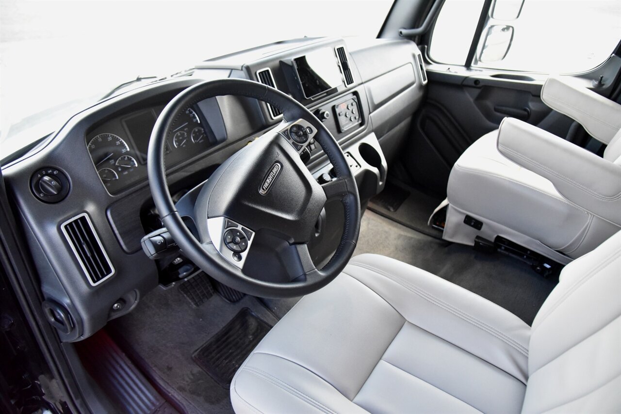 2025 Renegade Verona 40 LRB   - Photo 22 - Orange, CA 92867