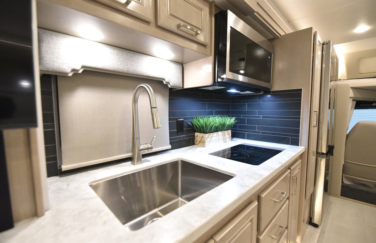 2025 Renegade Verona 40 LRB   - Photo 39 - Orange, CA 92867