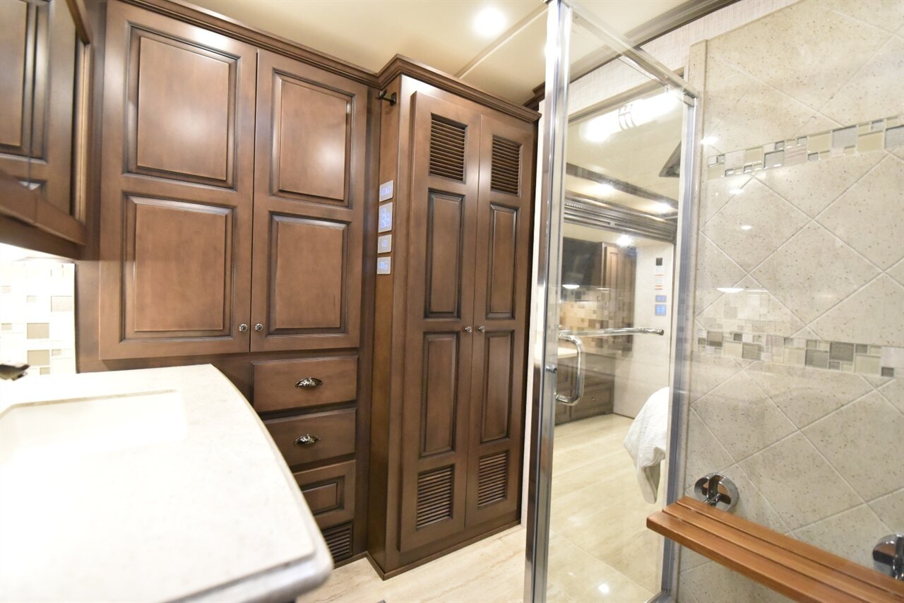 2022 Newmar Dutch Star   - Photo 42 - Orange, CA 92867