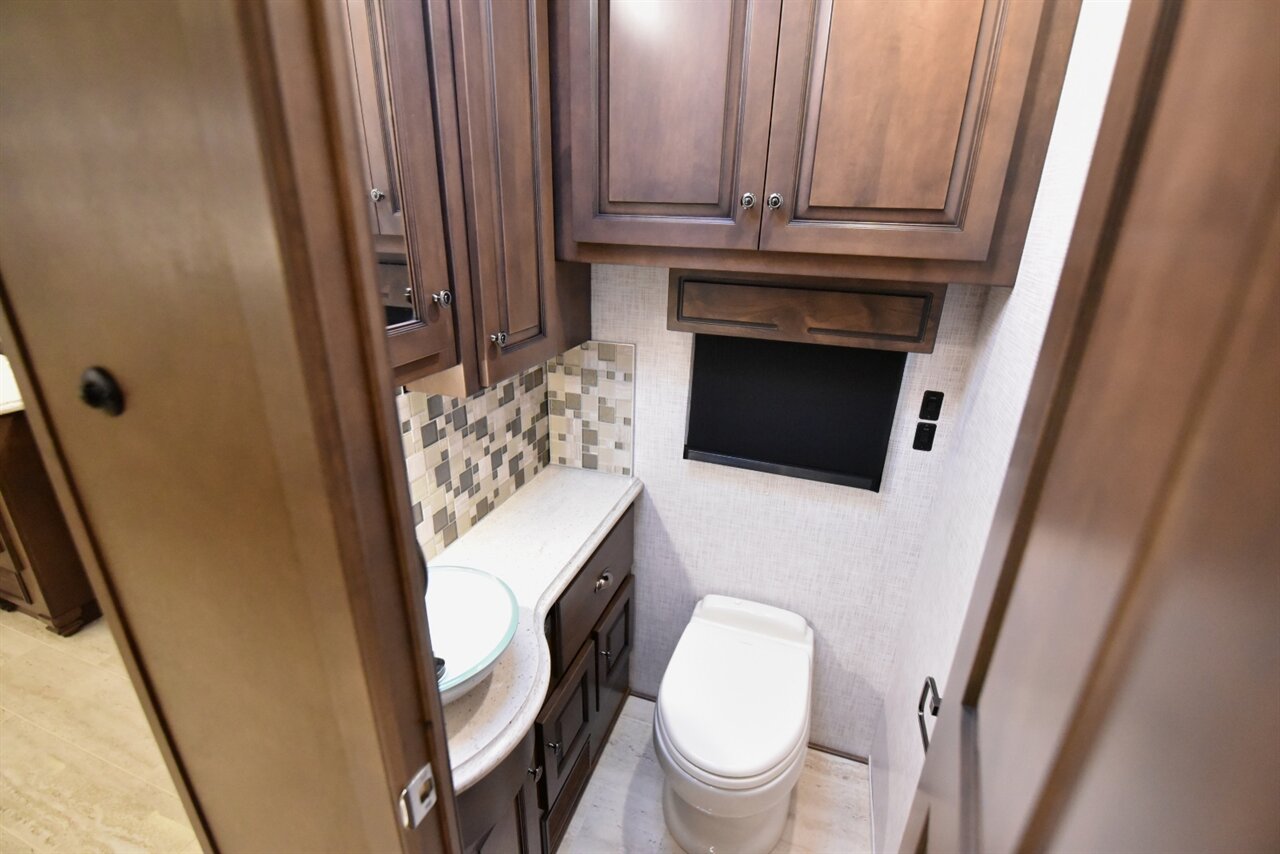 2022 Newmar Dutch Star   - Photo 36 - Orange, CA 92867