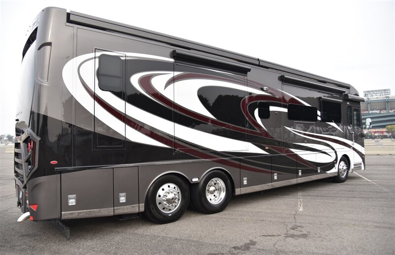 2022 Newmar Dutch Star  