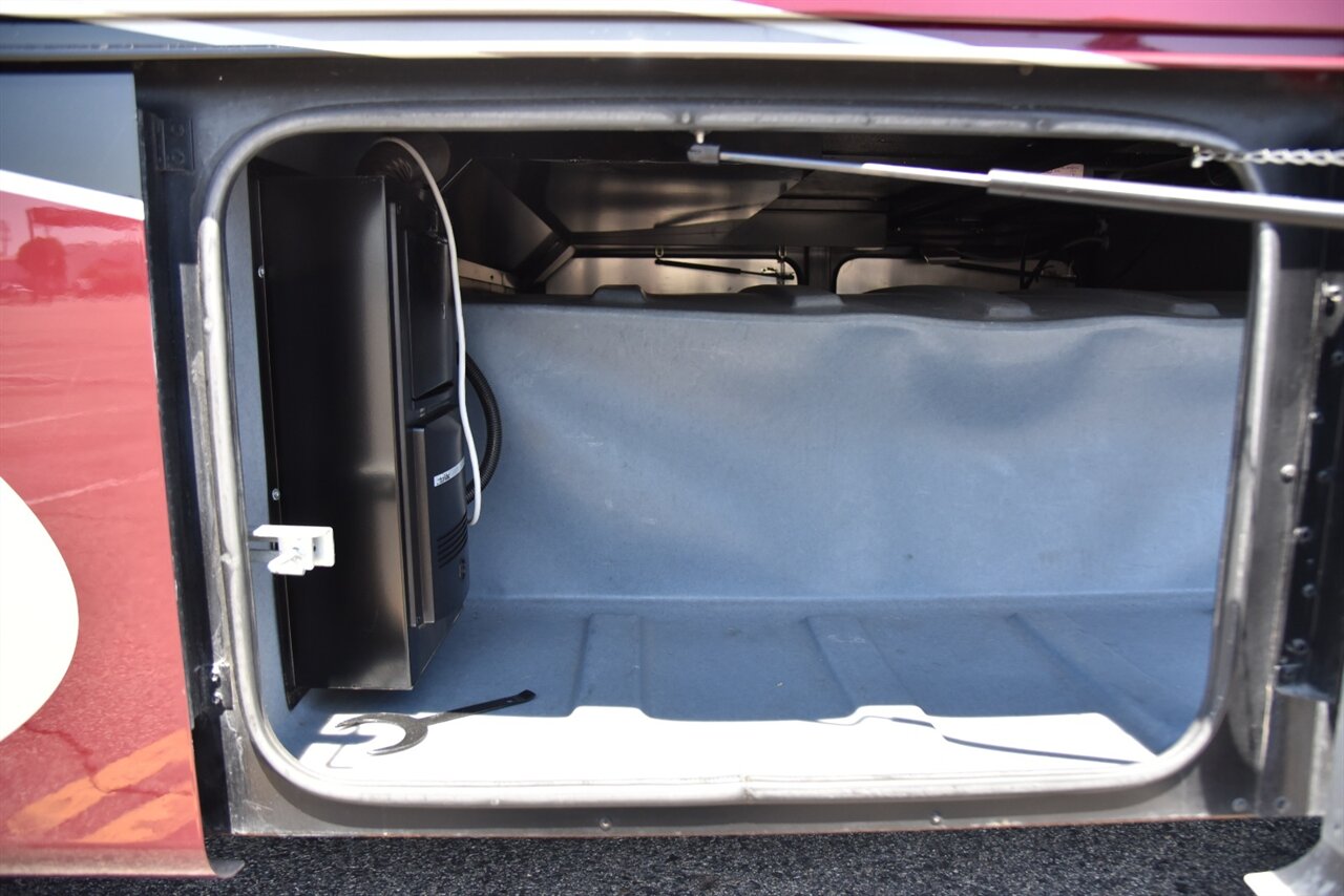 2019 Tiffin Allegro Open Road - Photo 24 - Orange, CA 92867