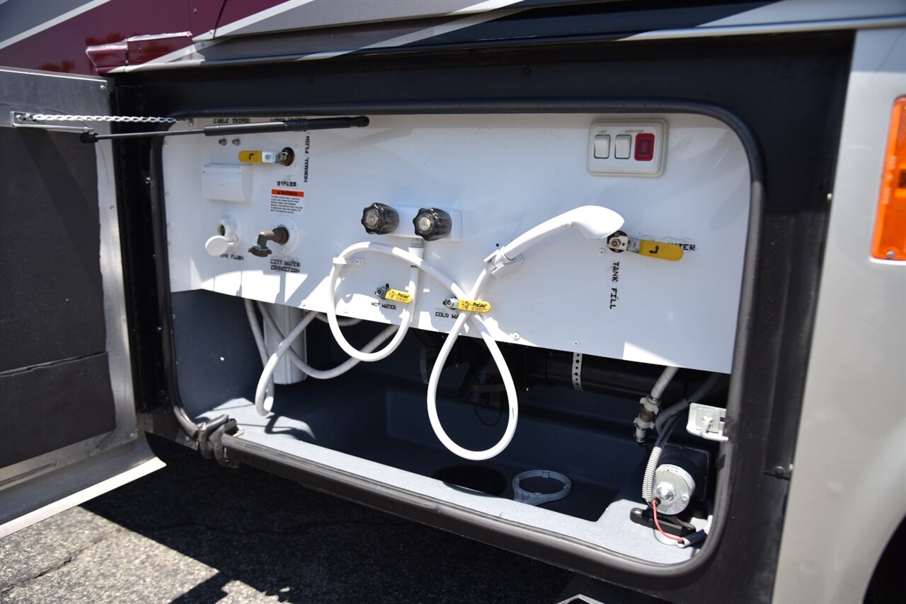 2019 Tiffin Allegro Open Road - Photo 41 - Orange, CA 92867