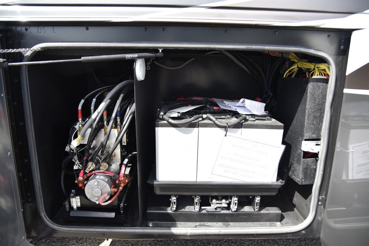 2023 Tiffin Allegro Bus 40ip   - Photo 32 - Orange, CA 92867