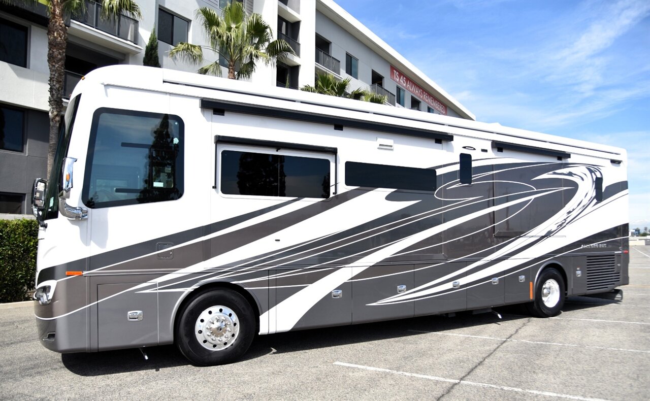 2023 Tiffin Allegro Bus 40ip   - Photo 12 - Orange, CA 92867