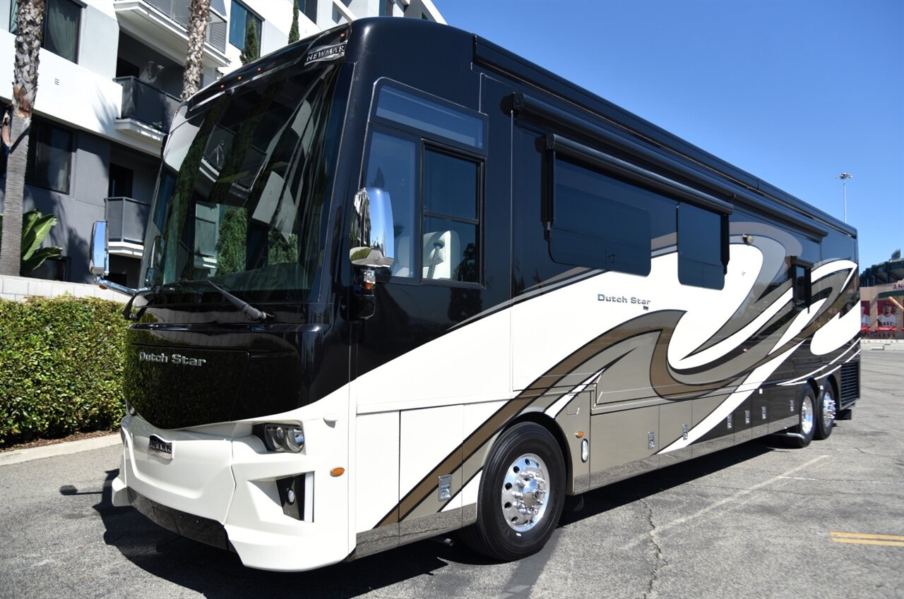 2020 Newmar Dutch Star 4328 - Photo 14 - Orange, CA 92867