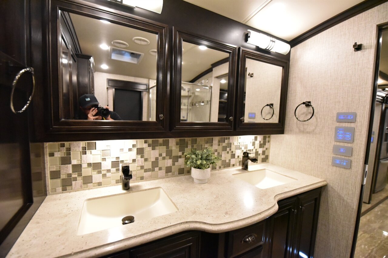 2020 Newmar Dutch Star 4328 - Photo 82 - Orange, CA 92867