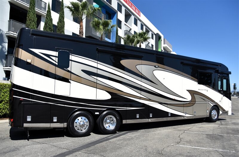 2020 Newmar Dutch Star 4328 - Photo 4 - Orange, CA 92867