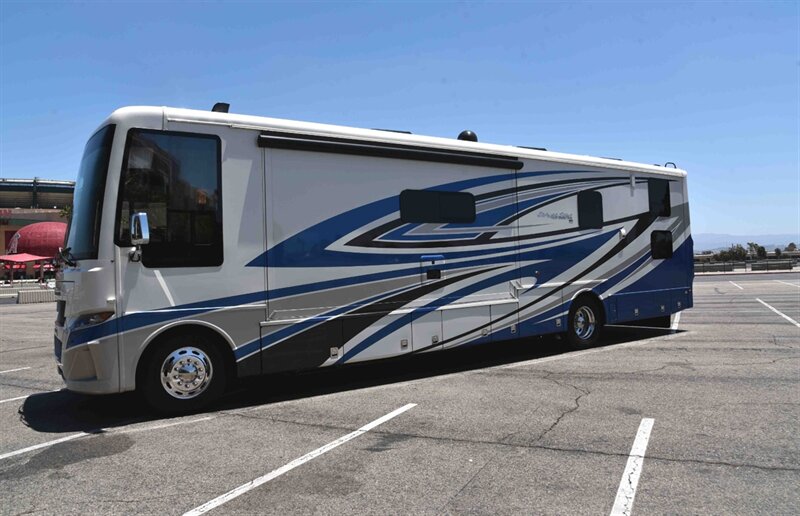 2022 Newmar CANYON STAR 3927   - Photo 4 - Orange, CA 92867