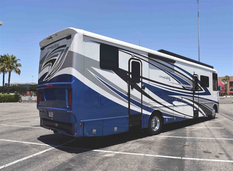 2022 Newmar CANYON STAR 3927   - Photo 2 - Orange, CA 92867