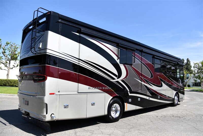 2020 Tiffin Allegro bus 40ip - Photo 3 - Orange, CA 92867