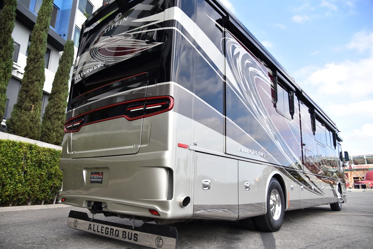 2022 Tiffin Allegro Bus 40IP   - Photo 19 - Orange, CA 92867