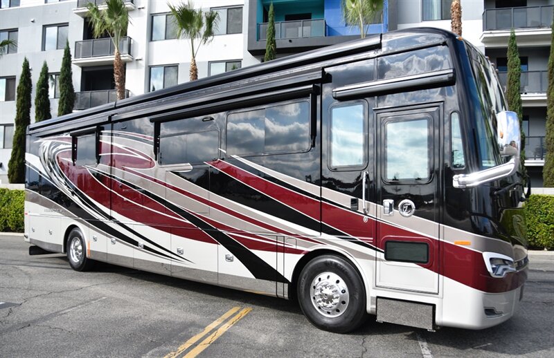 2022 Tiffin Allegro Bus 40IP   - Photo 4 - Orange, CA 92867