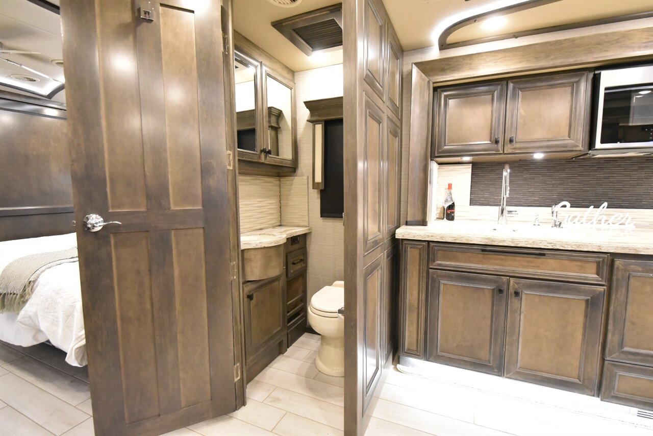 2022 Tiffin Allegro Bus 40IP   - Photo 57 - Orange, CA 92867