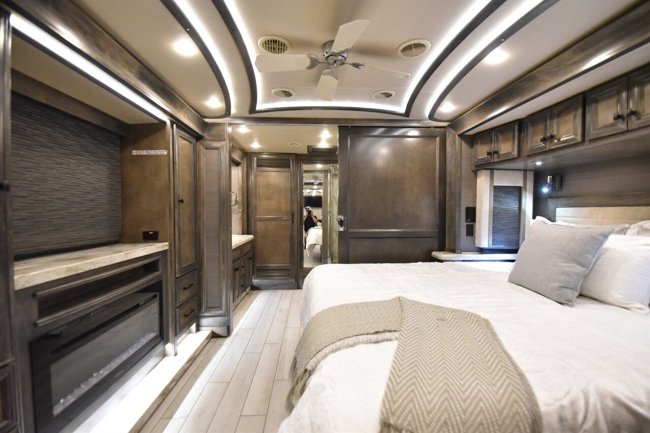 2022 Tiffin Allegro Bus 40IP   - Photo 59 - Orange, CA 92867
