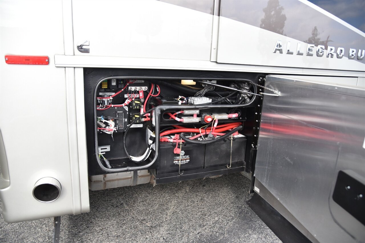 2022 Tiffin Allegro Bus 40IP   - Photo 18 - Orange, CA 92867