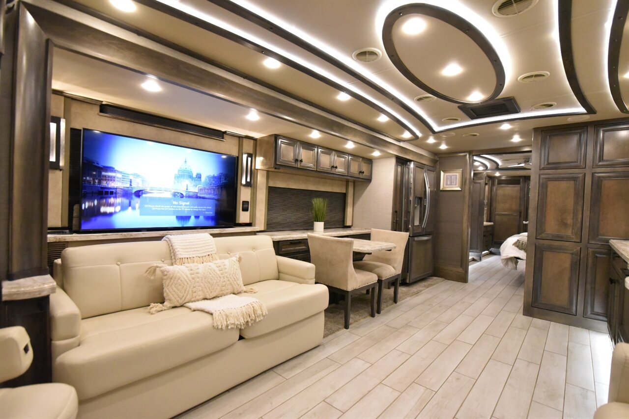 2022 Tiffin Allegro Bus 40IP   - Photo 44 - Orange, CA 92867