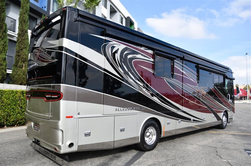 2022 Tiffin Allegro Bus 40IP   - Photo 2 - Orange, CA 92867