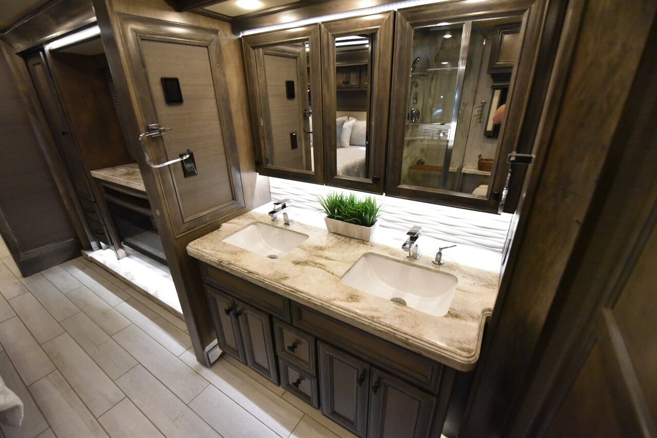 2022 Tiffin Allegro Bus 40IP   - Photo 67 - Orange, CA 92867