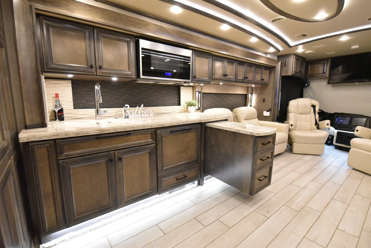 2022 Tiffin Allegro Bus 40IP   - Photo 48 - Orange, CA 92867