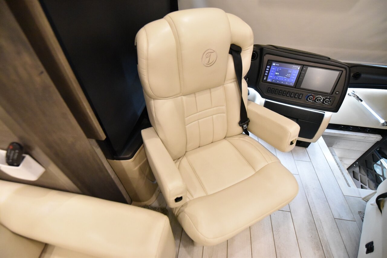 2022 Tiffin Allegro Bus 40IP   - Photo 73 - Orange, CA 92867