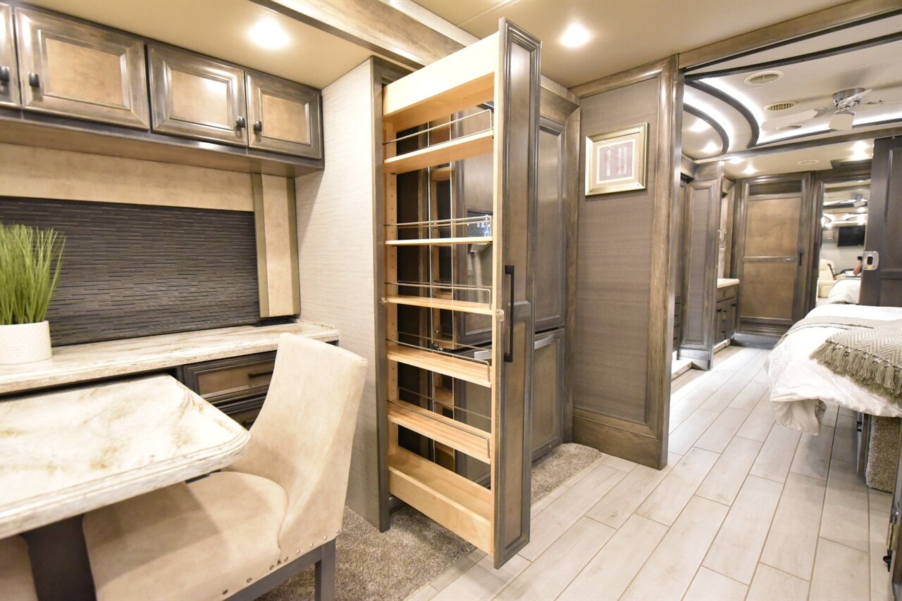 2022 Tiffin Allegro Bus 40IP   - Photo 55 - Orange, CA 92867