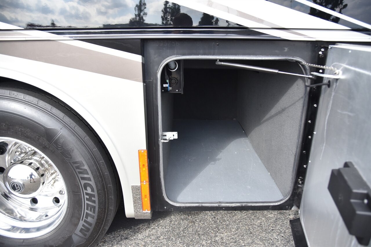 2022 Tiffin Allegro Bus 40IP   - Photo 17 - Orange, CA 92867