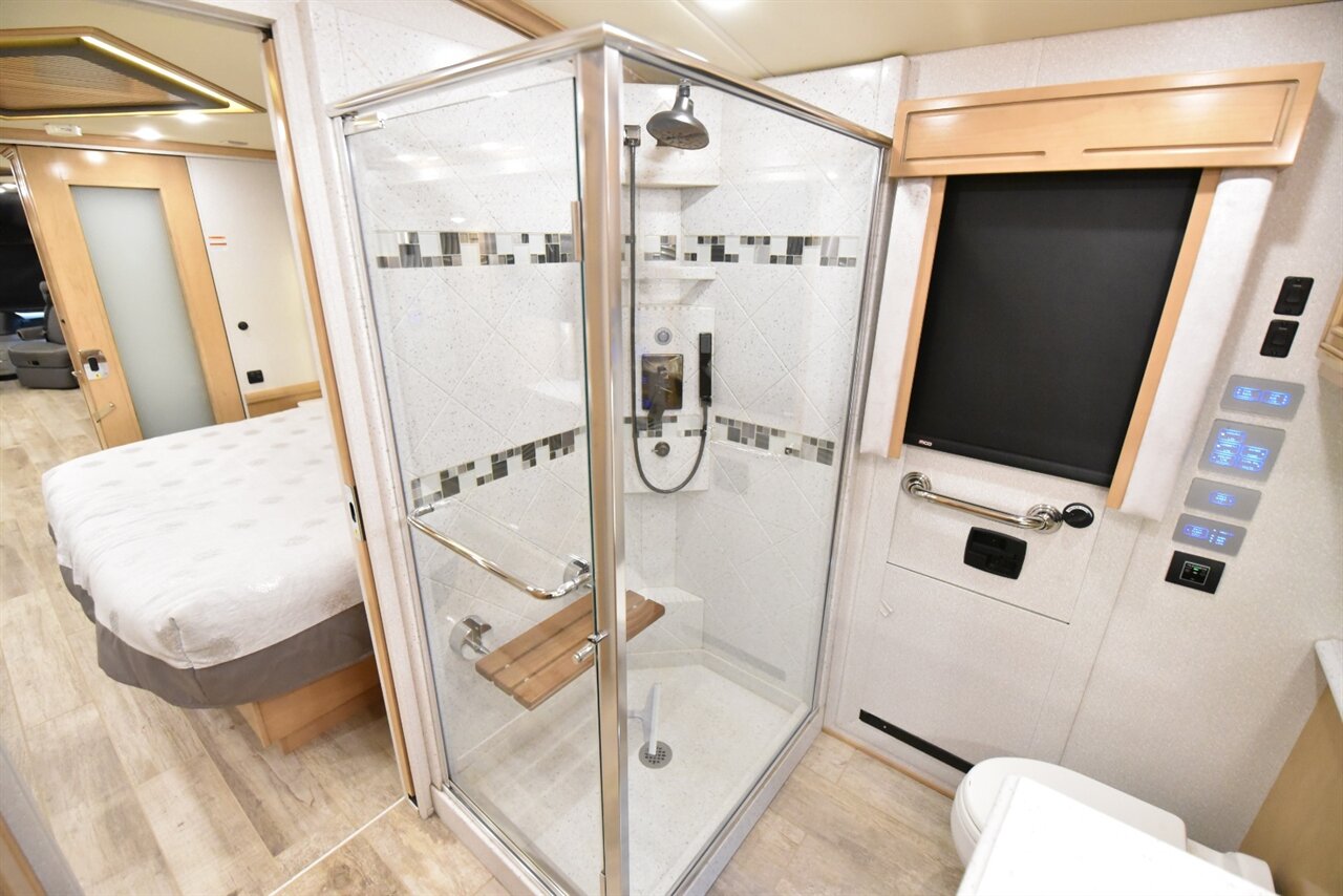 2020 Newmar Dutch Star 4081 - Photo 67 - Orange, CA 92867