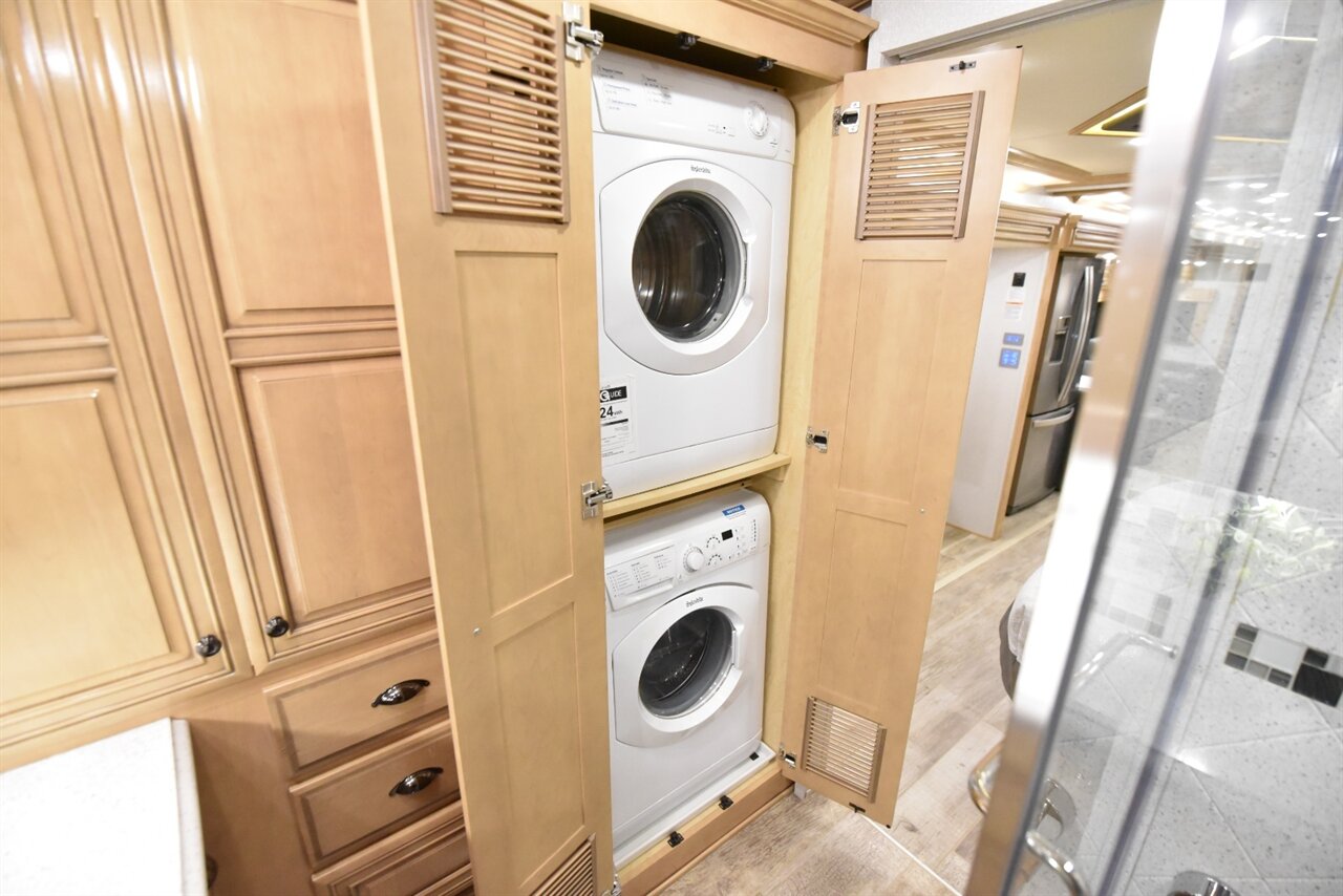 2020 Newmar Dutch Star 4081 - Photo 73 - Orange, CA 92867