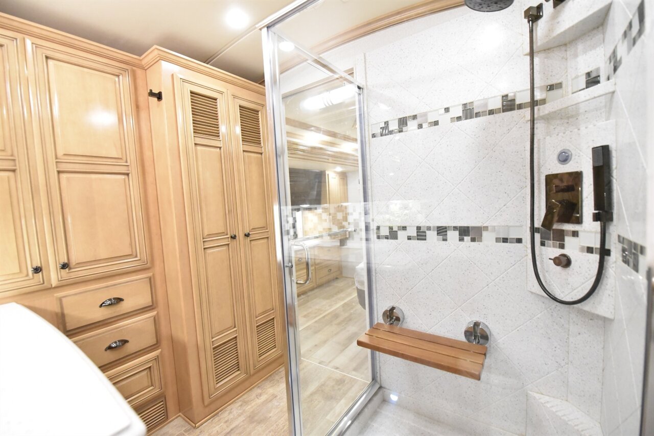 2020 Newmar Dutch Star 4081 - Photo 72 - Orange, CA 92867