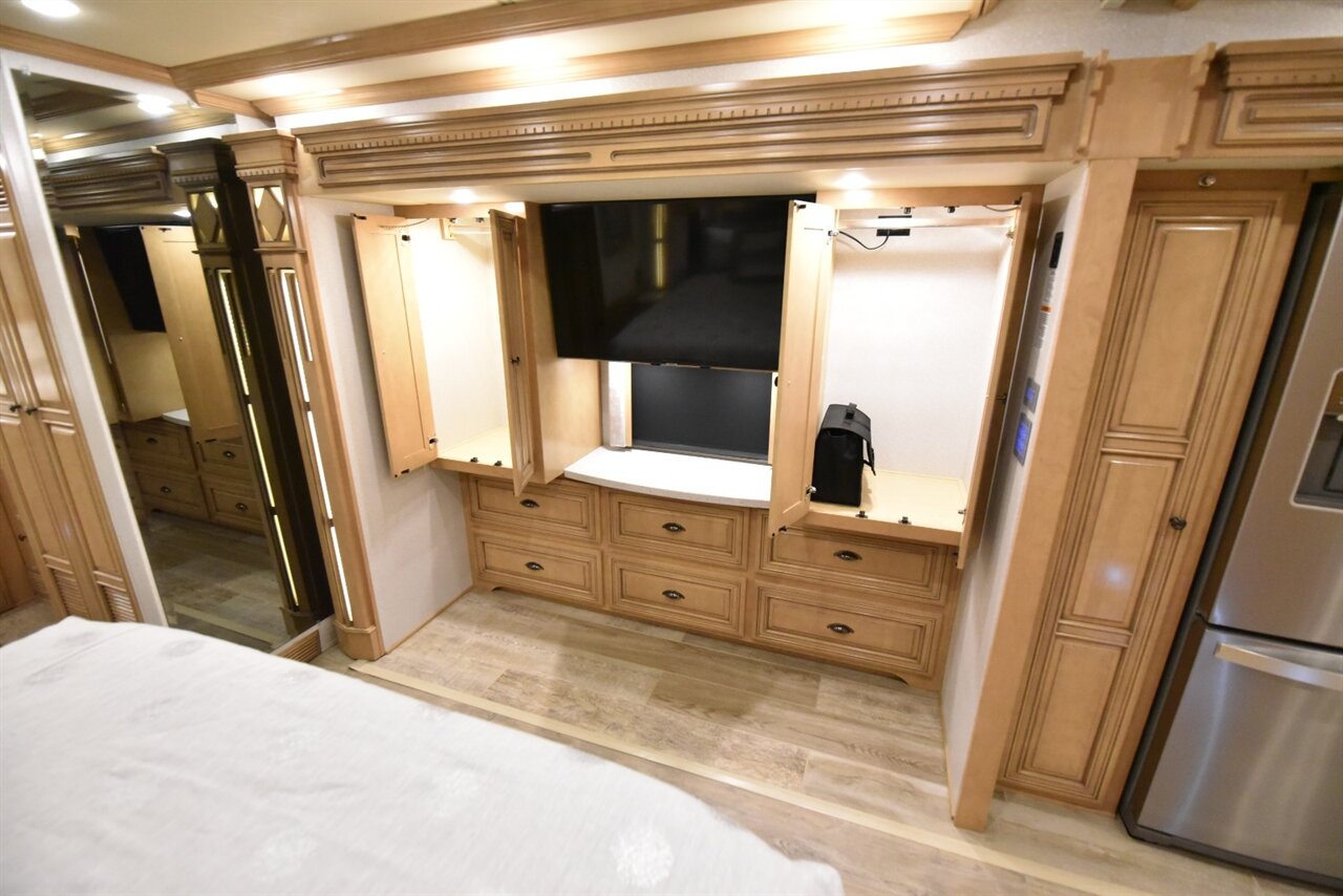 2020 Newmar Dutch Star 4081 - Photo 64 - Orange, CA 92867
