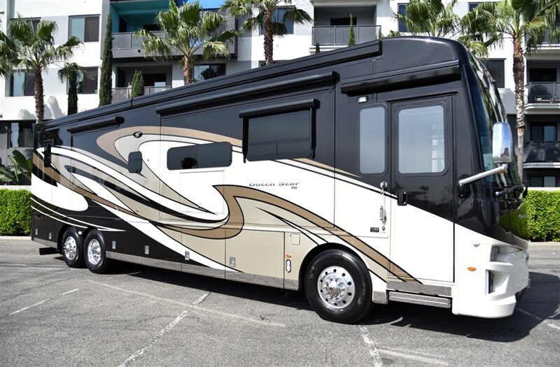 2020 Newmar Dutch Star 4081 - Photo 2 - Orange, CA 92867