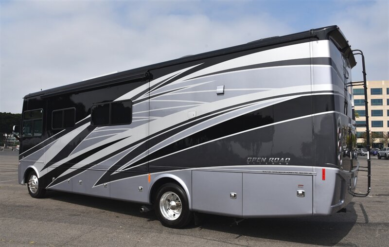 2022 Tiffin Allegro Open Road   - Photo 4 - Orange, CA 92867