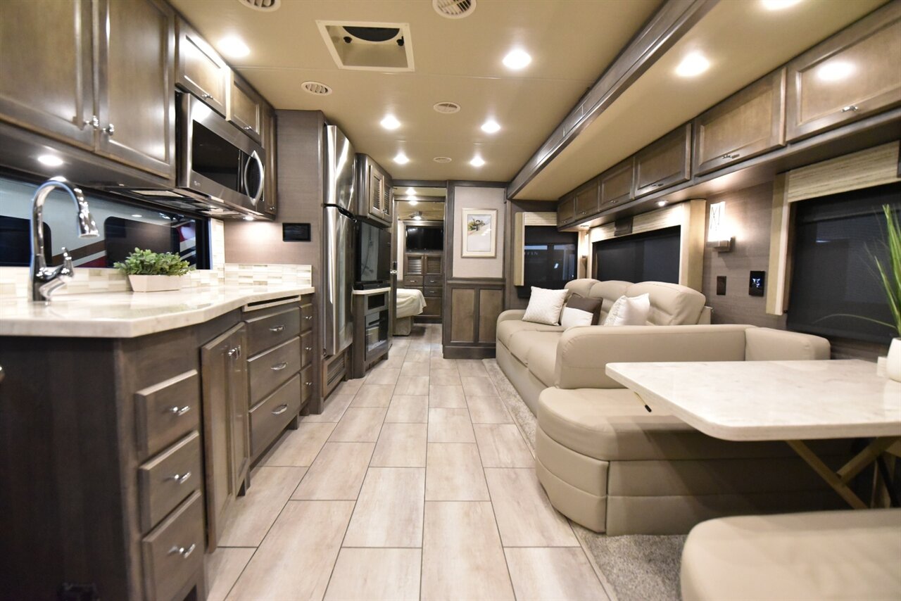 2022 Tiffin Allegro Open Road   - Photo 14 - Orange, CA 92867