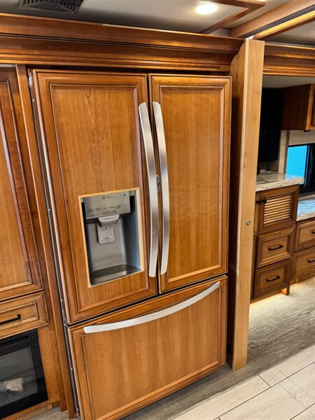 2021 Tiffin Allegro Bus - Photo 6 - Orange, CA 92867