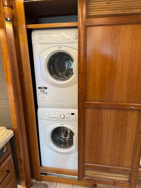 2021 Tiffin Allegro Bus - Photo 11 - Orange, CA 92867