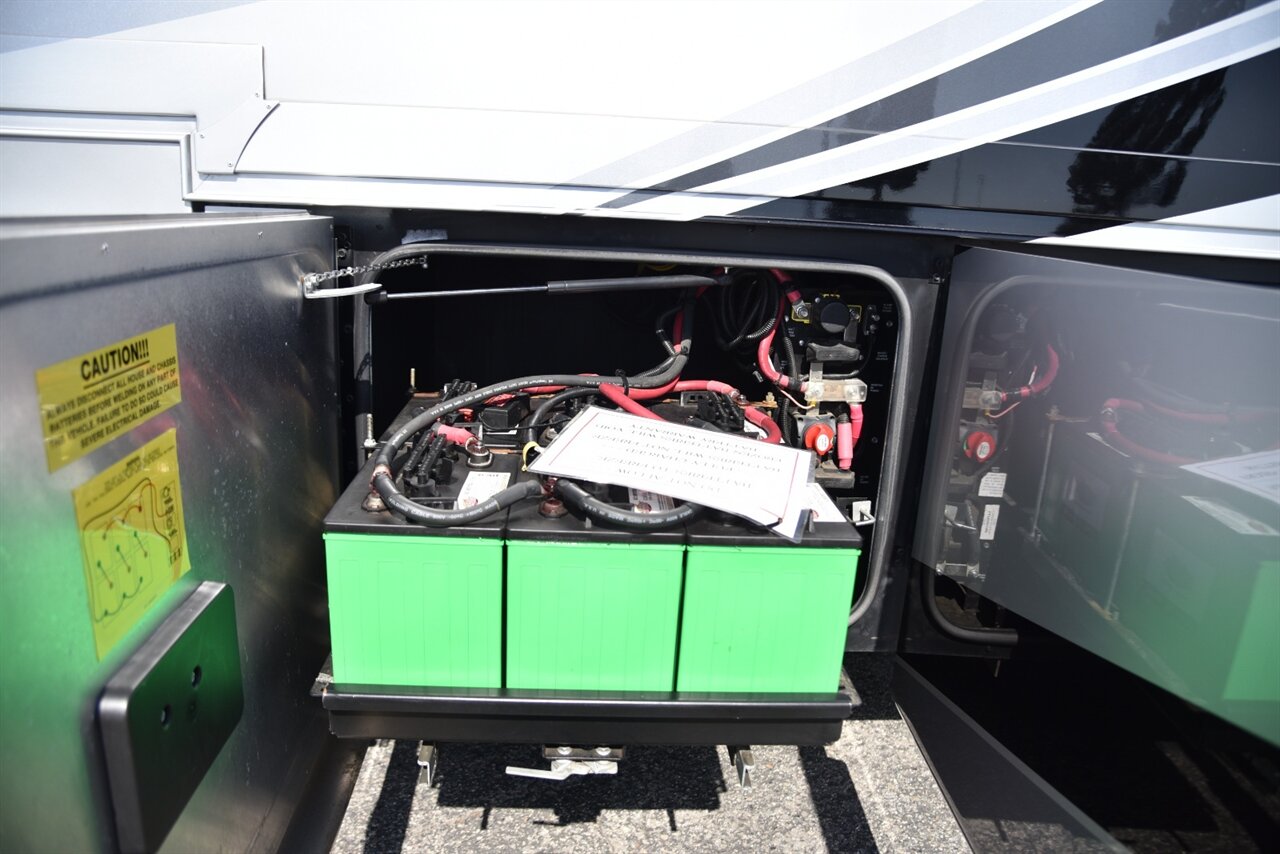 2016 Tiffin Phaeton 36GH   - Photo 30 - Orange, CA 92867