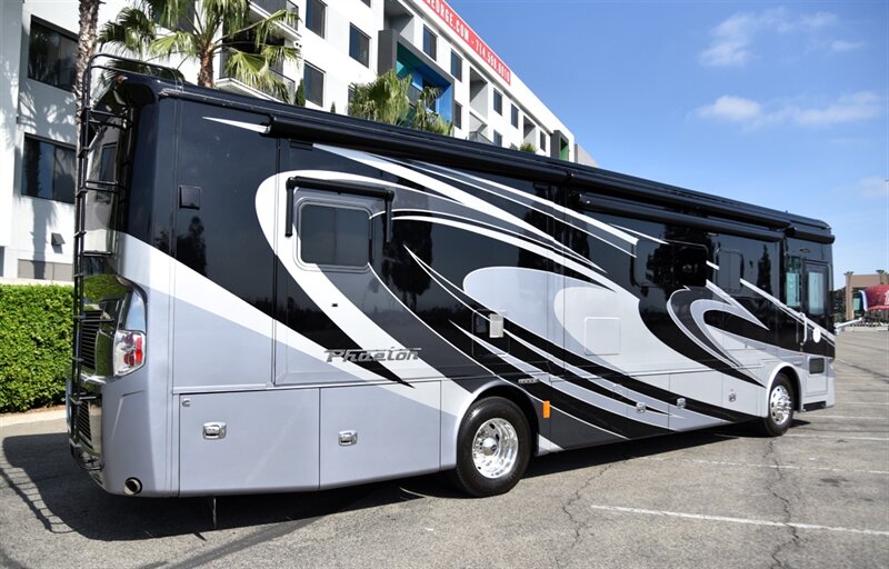 2016 Tiffin Phaeton 36GH   - Photo 1 - Orange, CA 92867